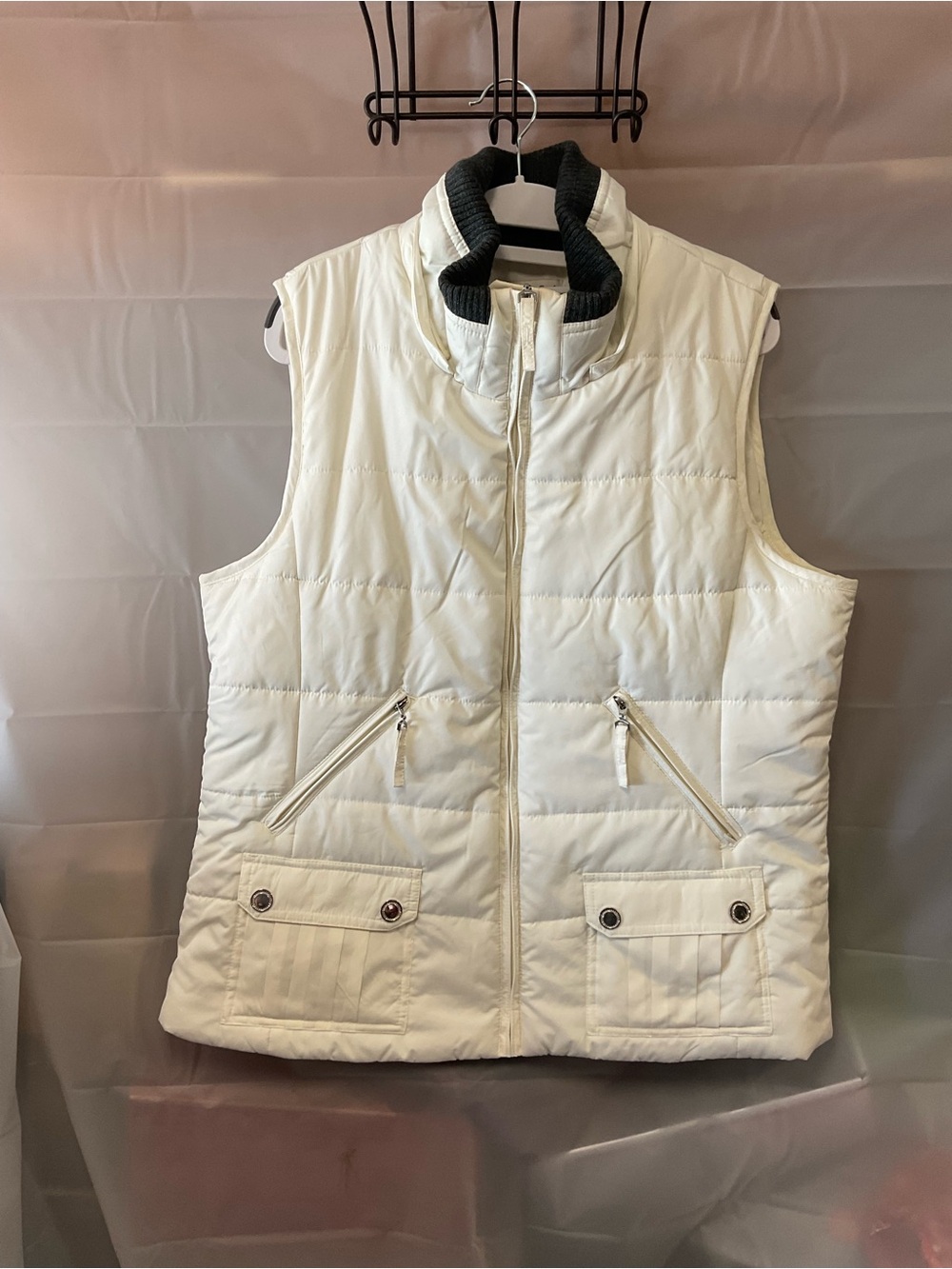 Coldwater Creek White Quilted Vest with Black Contrast Collar